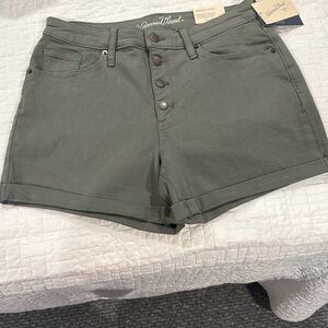 Universal Thread High Rise Green Midi Shorts Sz 10/30 NWT